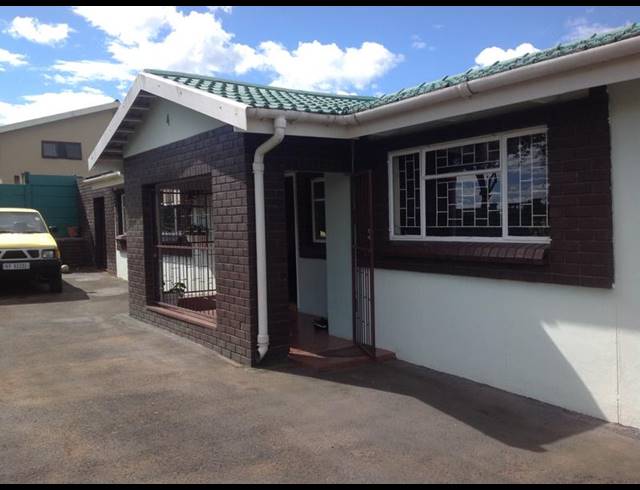 3 BEDROOM HOUSE FOR SALE IN WOODLANDS